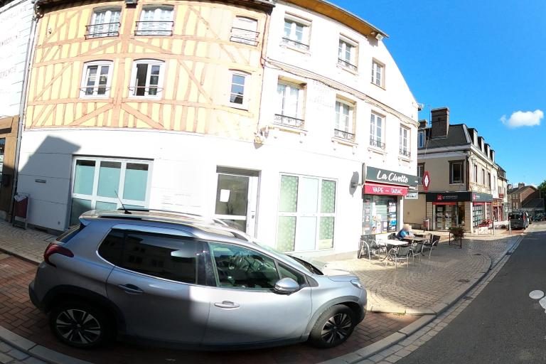 La rue de L&rsquo;Hair Color à Pont-De-L'arche