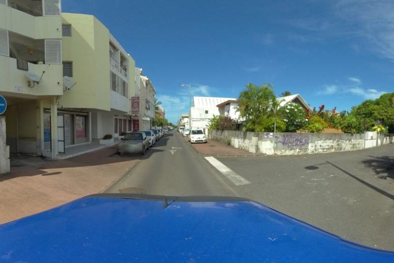 La rue de Top Hair à Saint-Pierre