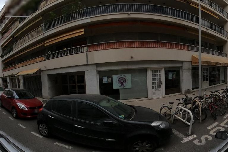 La rue de Hair Nice à Nice