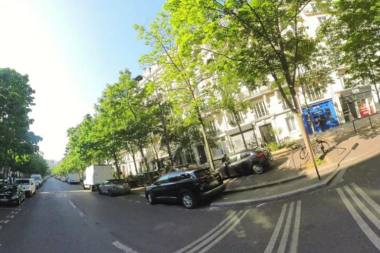 La rue de Coiffure Bel-Hair à Paris