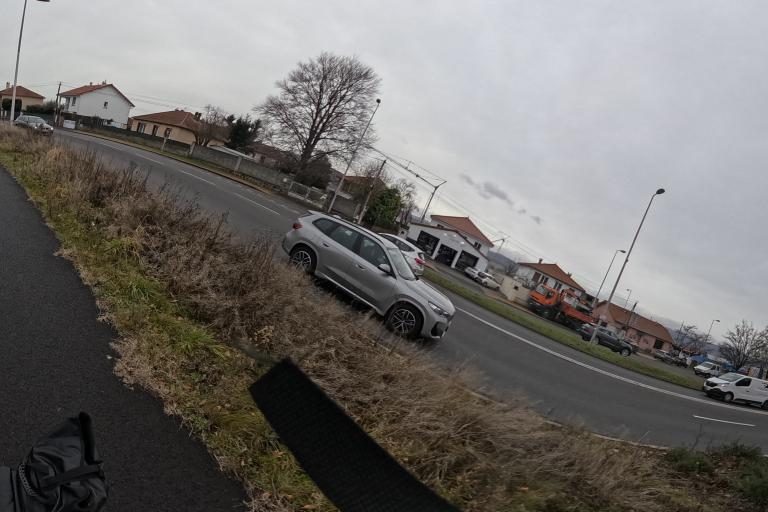 La rue de L&rsquo;Hair Vegetal à Cournon D Auvergne