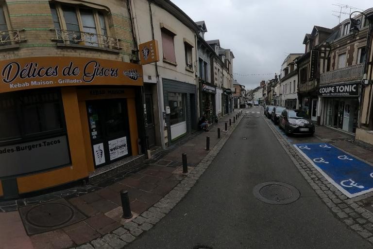 La rue de Hair Relooking à Gisors
