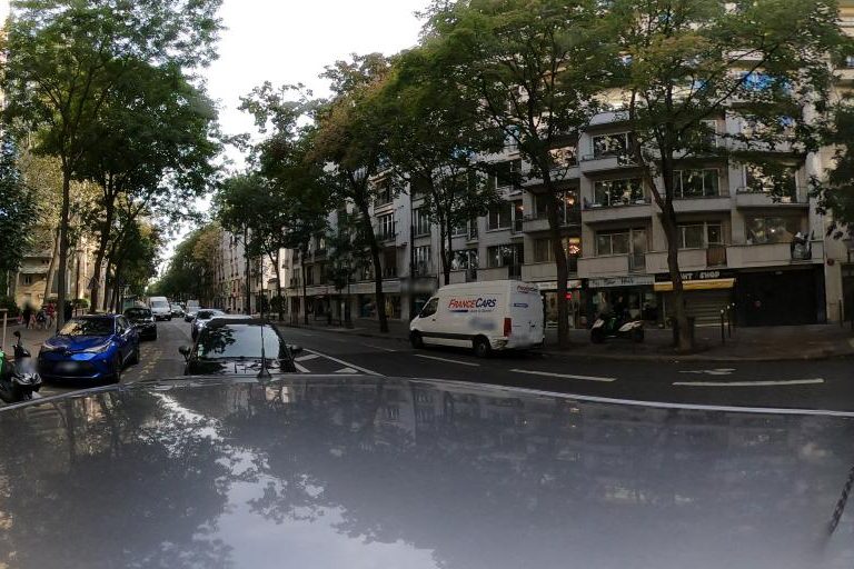 La rue de Nh New Hair 0185785810 à Paris