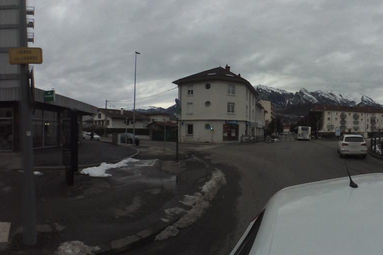 La rue de Glossy Hair à Albertville