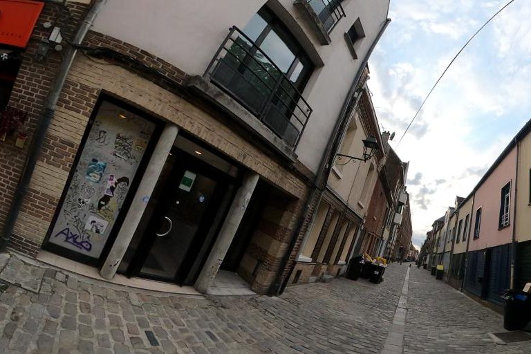 La rue de Hair O Twin à Amiens