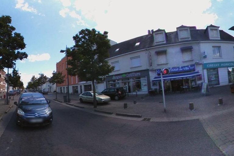 La rue de Hair Beauty Liss à Saint-Pierre-Des-Corps