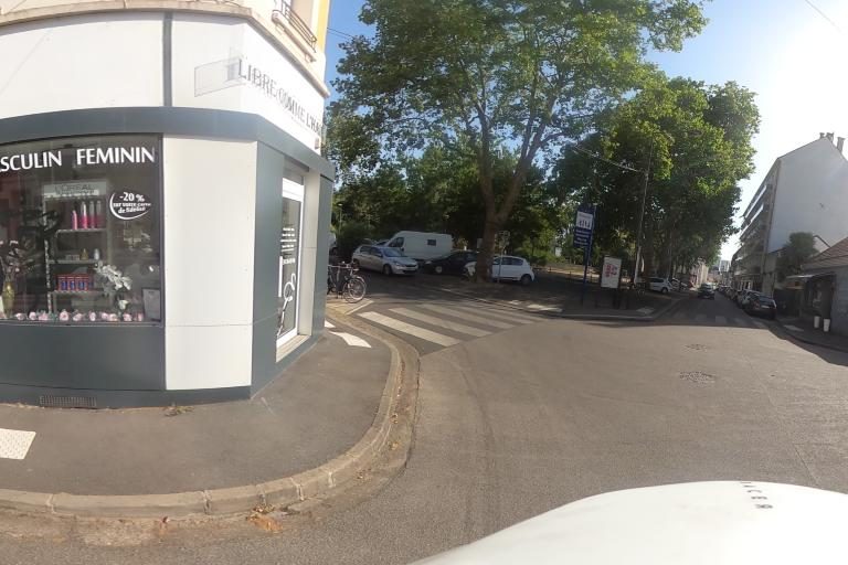 La rue de Libre Comme L&rsquo;Hair à Tours