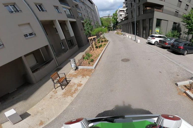 La rue de Aphb – American Professional Hair Beauty à Villeurbanne