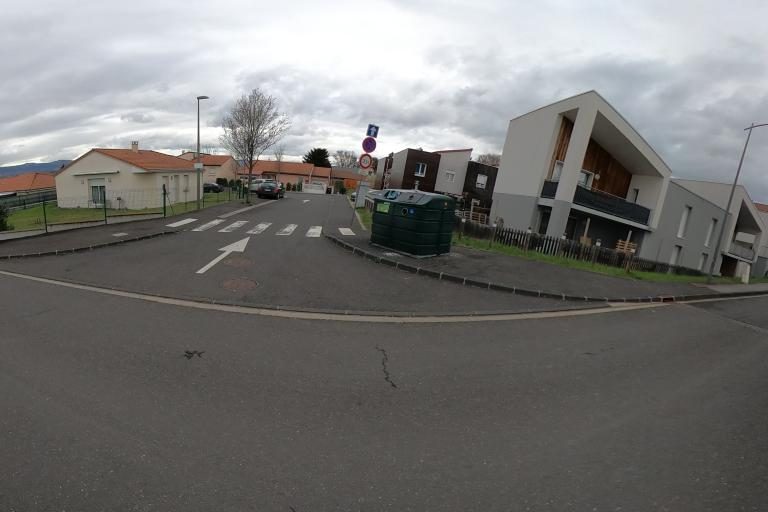 La rue de Glow Hair à Cournon-D'auvergne