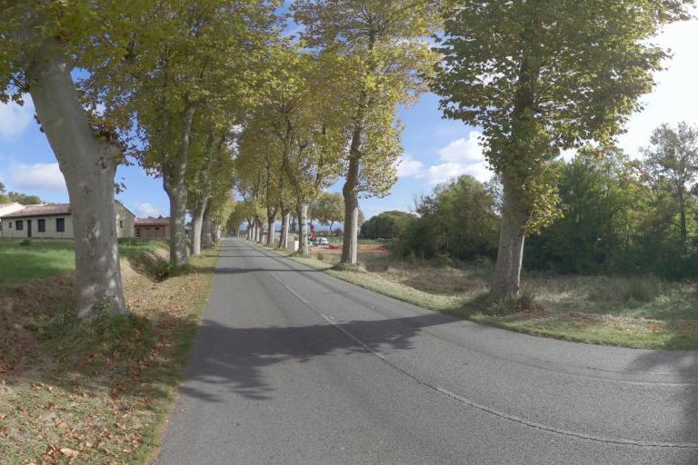 La rue de Hair Serenite à Villeneuve-La-Comptal