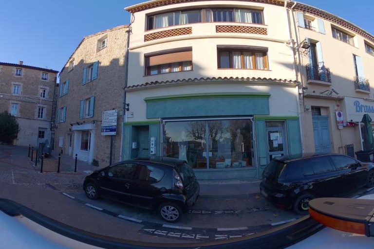 La rue de De L&rsquo;Art Dans L&rsquo;Hair à Montauroux