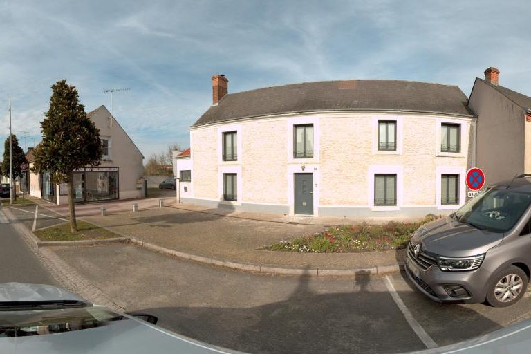La rue de L&rsquo;Hair Zen à Ormes