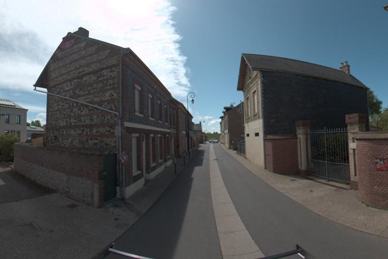 La rue de L&rsquo;Atelier De L&rsquo;Hair à Saint-Jouin-Bruneval