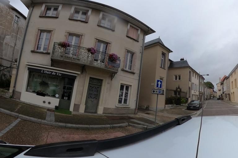 La rue de L&rsquo;Hair De Vic à Vic-Sur-Seille