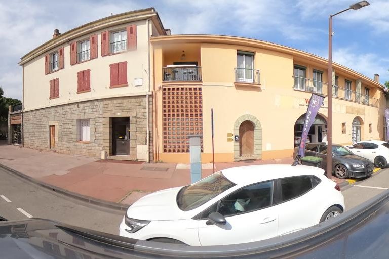 La rue de Lanosa Hair Et Beauty Artist à Frejus