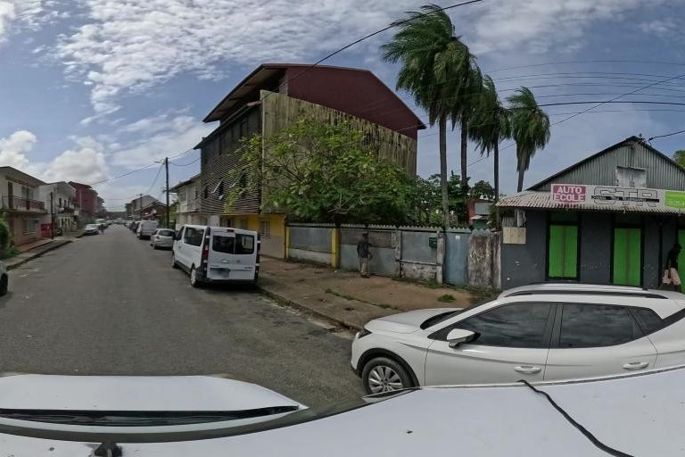 La rue de Barb-Art Hair à Cayenne