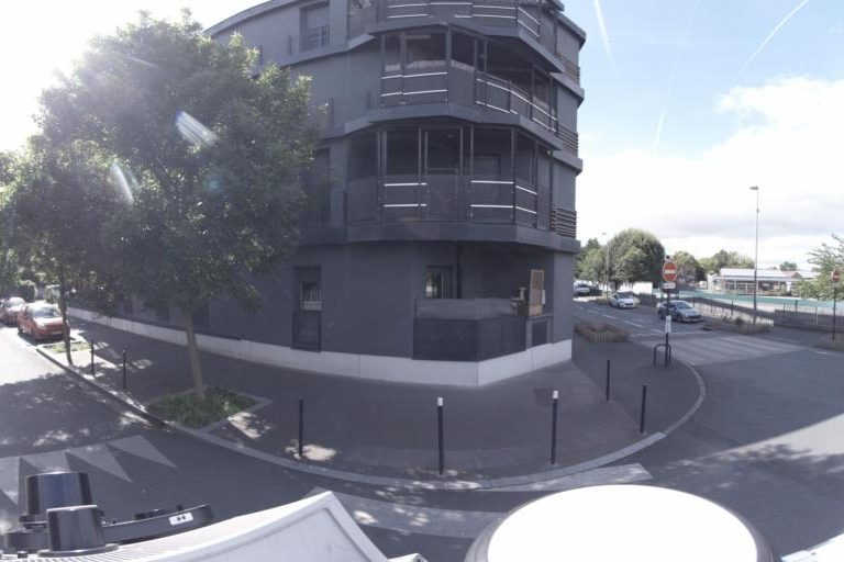 La rue de Sur Un Hair De Make Up à Cenon