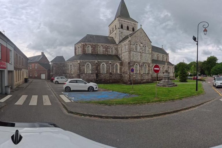 La rue de Vaness&rsquo; Hair & Nails à Ourville-En-Caux
