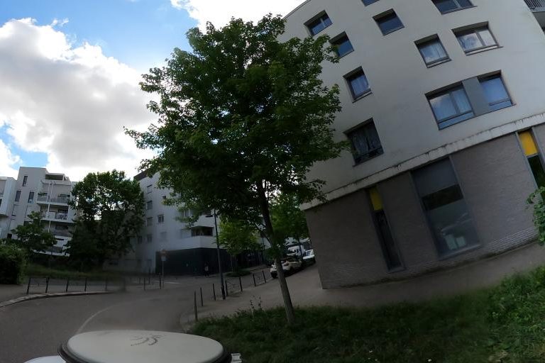 La rue de Hair By Ana à Villeurbanne