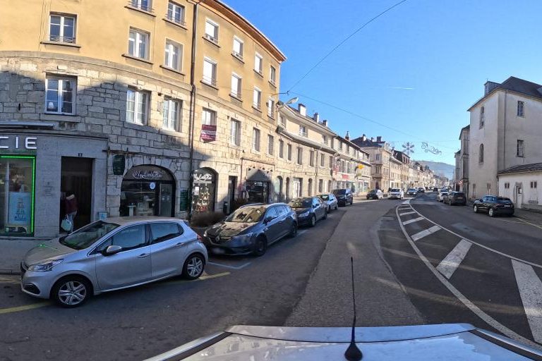 La rue de My Little Hair à Pontarlier