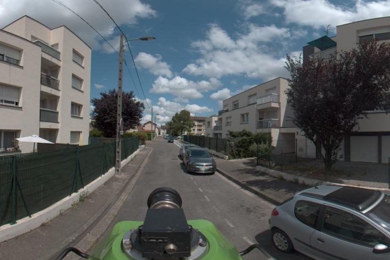 La rue de Hair Beauty By C à Decines-Charpieu