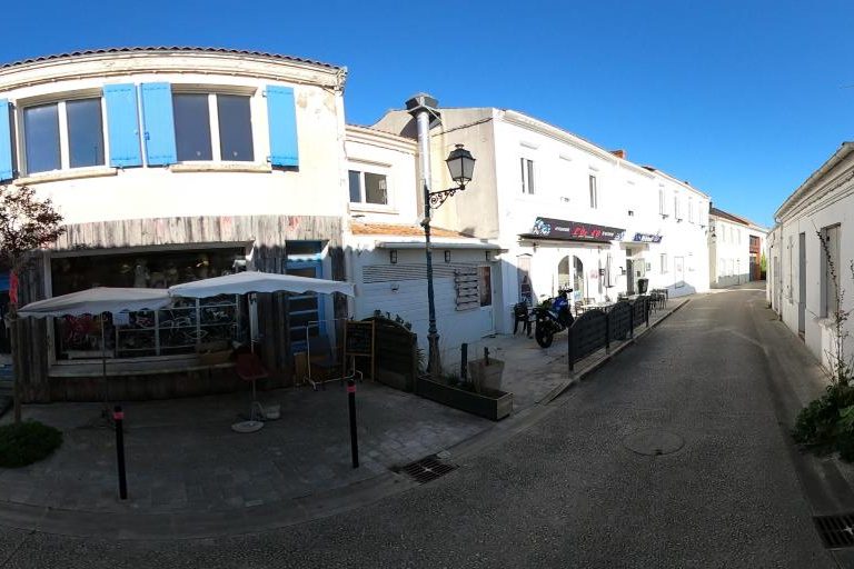 La rue de L&rsquo;Hair Marin Coiffure à Saint-Trojan-Les-Bains