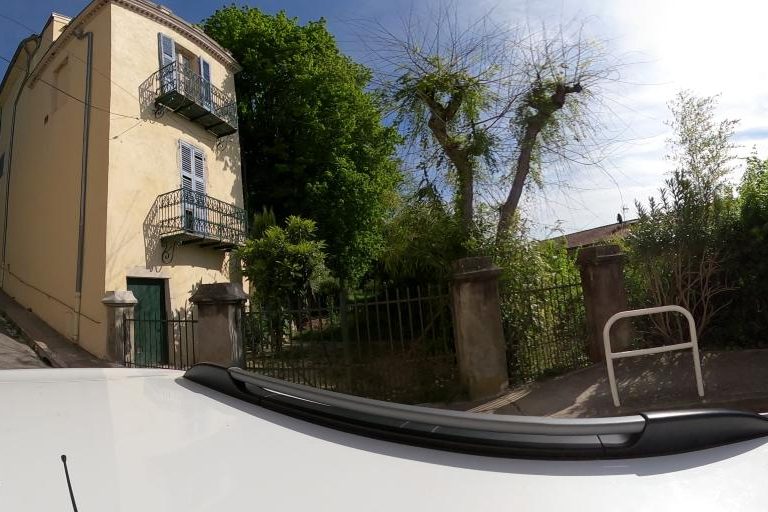 La rue de It&rsquo;S My Hair Coiffure à Montelimar