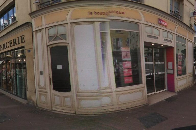 La rue de Nouvel Hair Coiffure Beaute à Saint-Germain-En-Laye