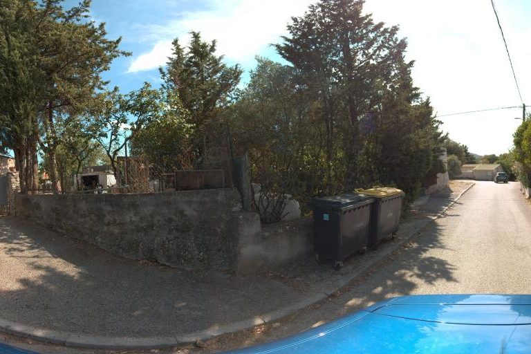 La rue de Nat A Tif à Sainte-Anastasie-Sur-Issole