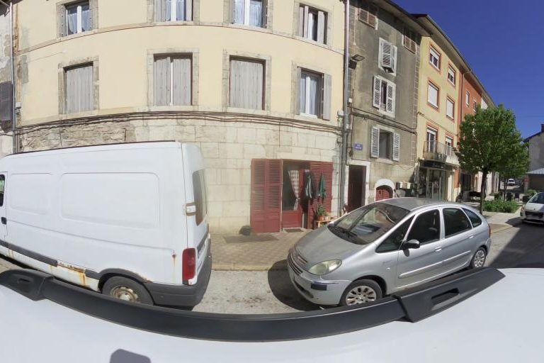 La rue de Salon Id&rsquo; Tif à Moirans-En-Montagne
