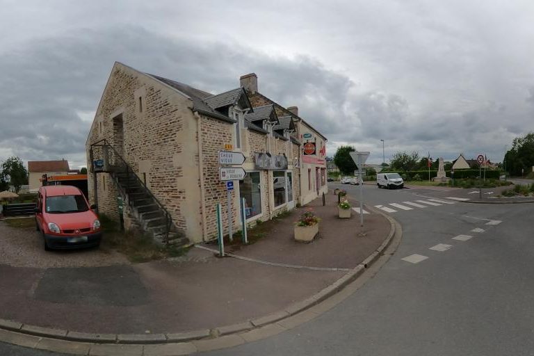 La rue de Peigne Ciseaux à Feuguerolles-Bully
