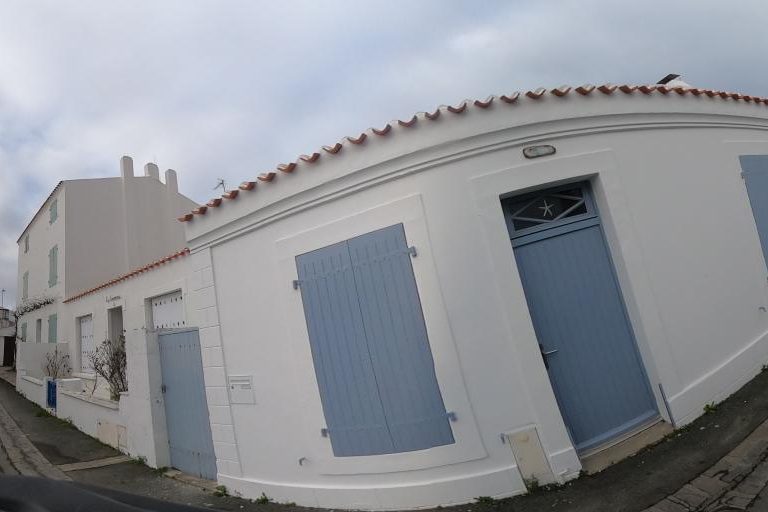 La rue de Aux Ciseaux Malins à L'ile-D'yeu
