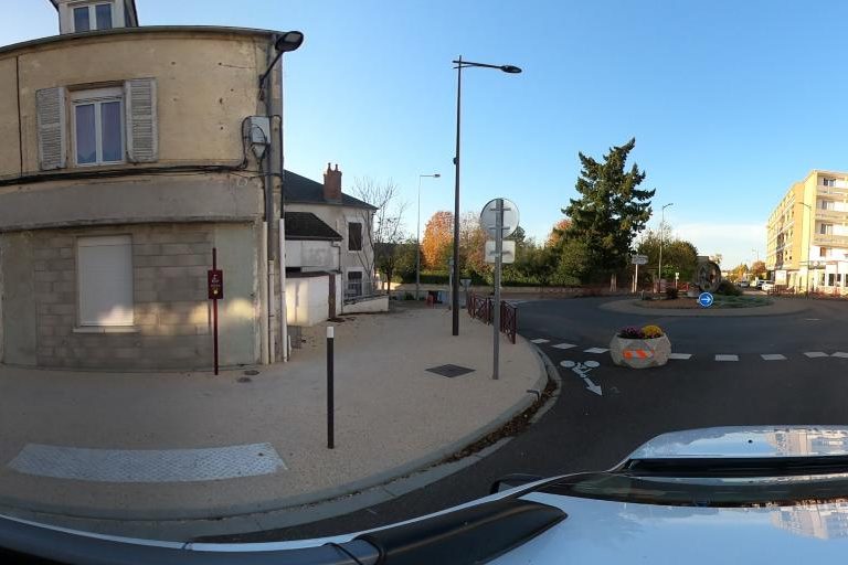 La rue de Mes Beaux Ciseaux By Preci à Fourchambault