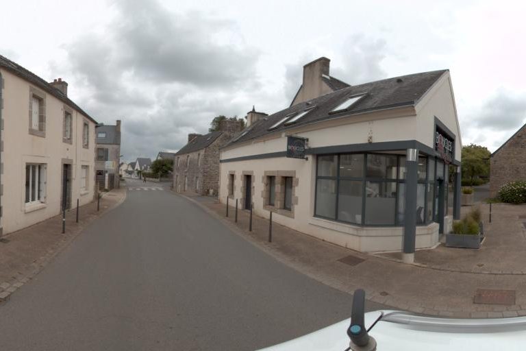 La rue de Boucles & Reflets à Plourin-Les-Morlaix